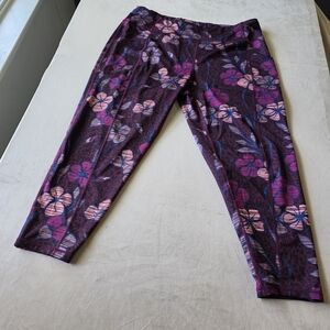Pro Player Womens Cropped Leggings  Pink and Purple Floral Design